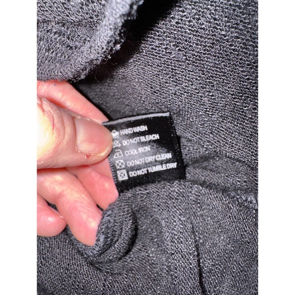 Olivaceous black long sleeve top, size medium - Picture 3 of 6
